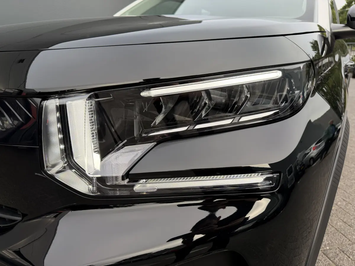 Max 113pk Comfort Range 44 kWh (Camera - Navigatie - LED - Automatische Airco - Apple Carplay - 17"- DAB)