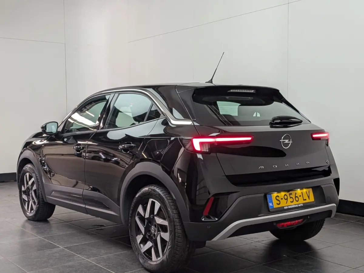Level 3 50 kWh / Navigatie via Carplay / Camera / LED / Parkeersensoren / 17'' LMV /