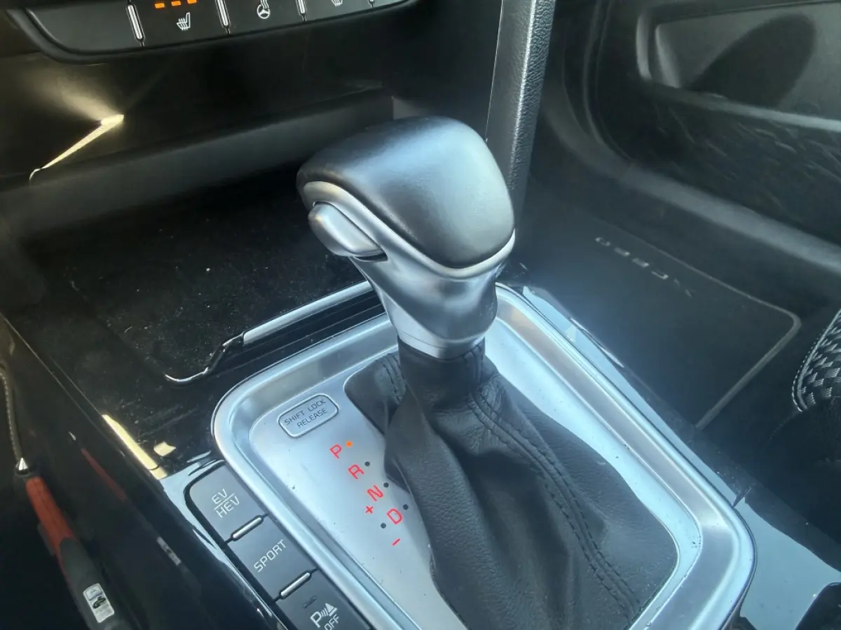 1.6 GDi PHEV AUTOMAAT DynamicPlusLine Navigatie - Stoel verwarming