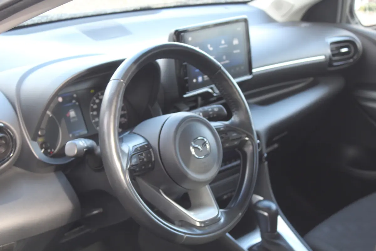 1.5 Exclusive-line l Adaptieve cruise contol l Lane assist l BLIS l PDC l Parkeercamera l Stuur- en stoelverwarming l Apple carplay/ Android auto l 16 inch