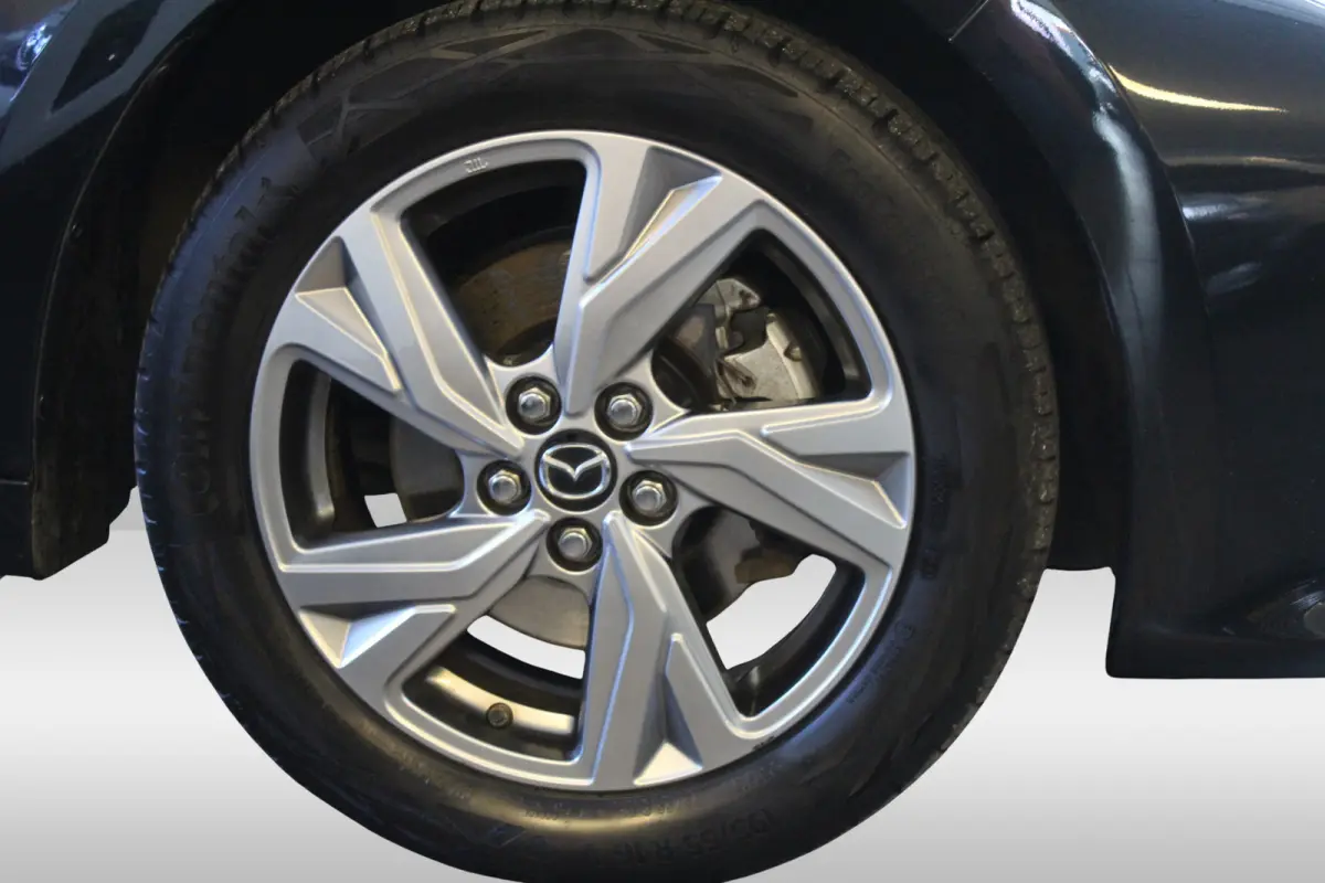 1.5 Exclusive-line l Adaptieve cruise contol l Lane assist l BLIS l PDC l Parkeercamera l Stuur- en stoelverwarming l Apple carplay/ Android auto l 16 inch