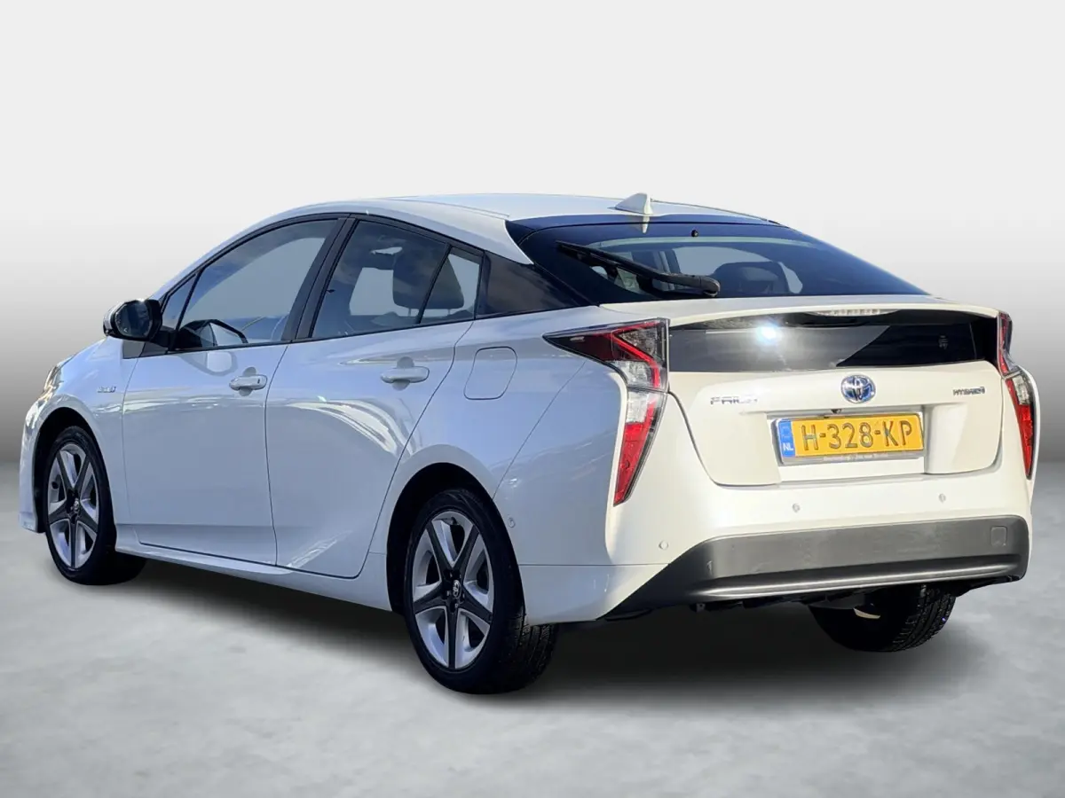 1.8 Executive | Adaptive Cruise | Head-Up | Stoelverwarming | Lederen Bekleding | Dealeronderhouden | Camera | Dodehoek | 1e Eigenaar |
