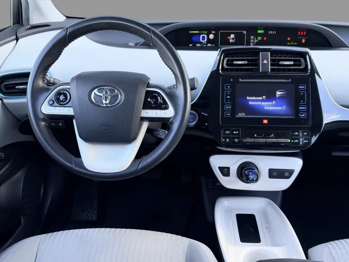 1.8 Executive | Adaptive Cruise | Head-Up | Stoelverwarming | Lederen Bekleding | Dealeronderhouden | Camera | Dodehoek | 1e Eigenaar |