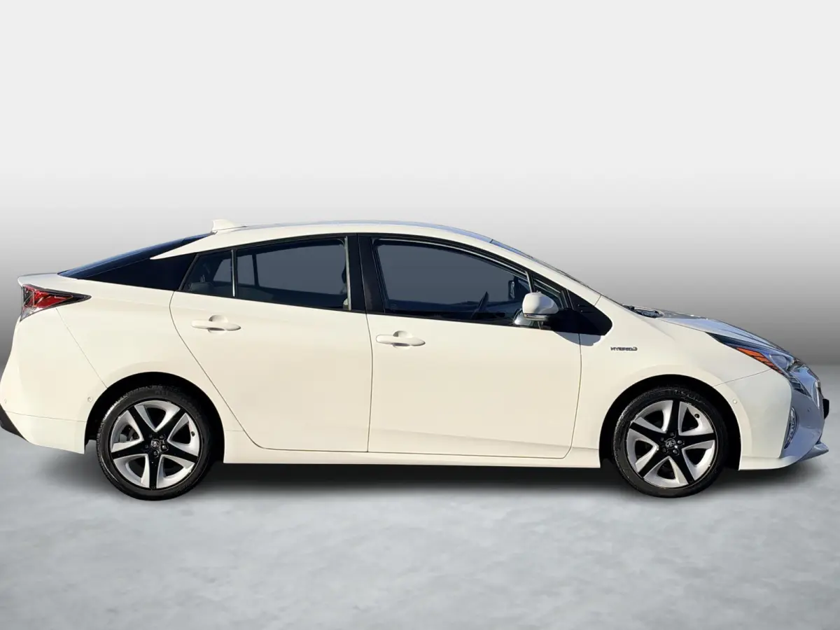 1.8 Executive | Adaptive Cruise | Head-Up | Stoelverwarming | Lederen Bekleding | Dealeronderhouden | Camera | Dodehoek | 1e Eigenaar |