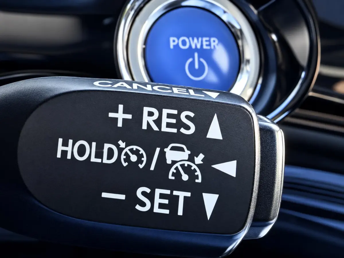 1.8 Executive | Adaptive Cruise | Head-Up | Stoelverwarming | Lederen Bekleding | Dealeronderhouden | Camera | Dodehoek | 1e Eigenaar |