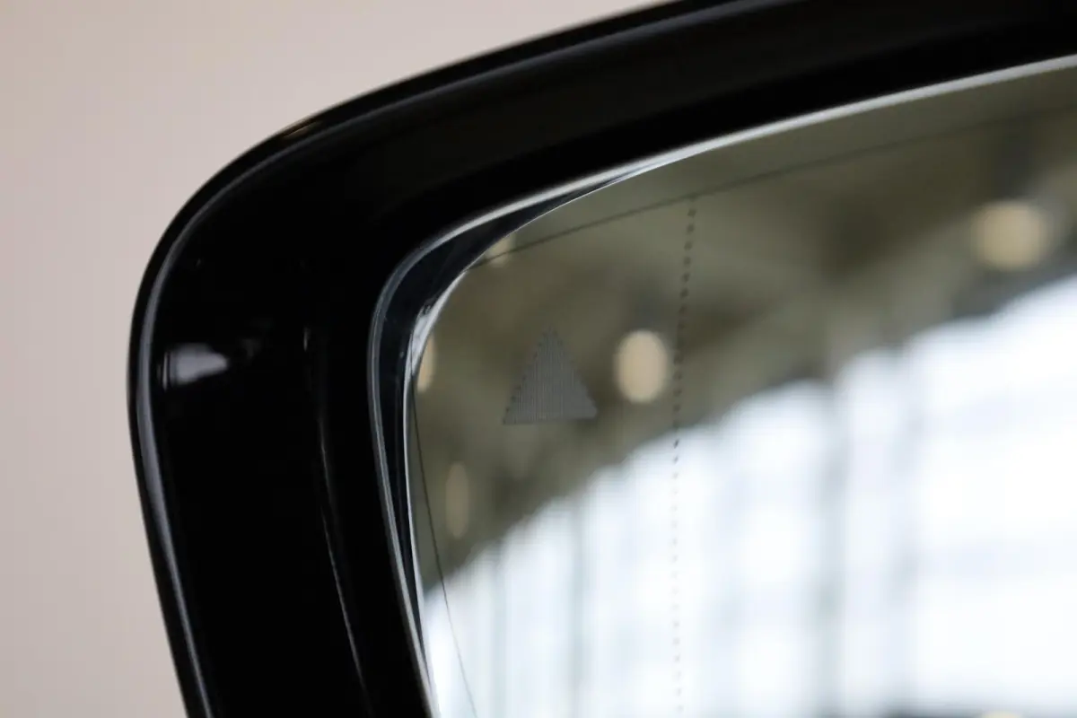530e M Sportpakket | Elektrische Trekhaak | Stoelventilatie | Driving Assistant Professional | Laserlight