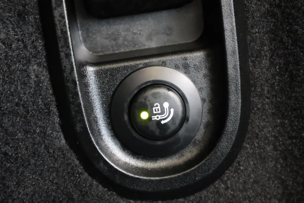530e M Sportpakket | Elektrische Trekhaak | Stoelventilatie | Driving Assistant Professional | Laserlight