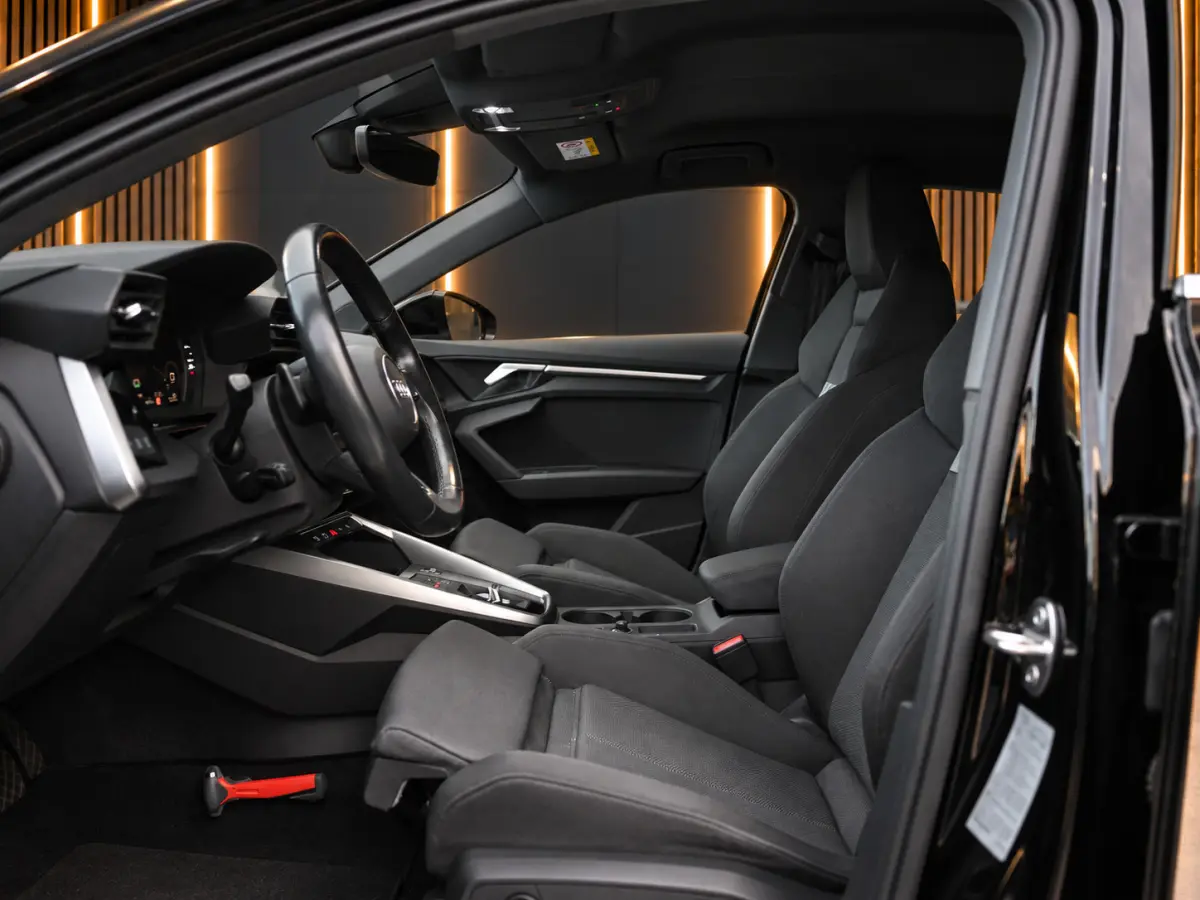 35 TFSI Business edition | Origineel NL | Carplay - Android Auto | Cruise | Navi | Matrix Led | Camera | Parkeerhulp