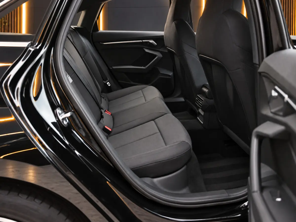 35 TFSI Business edition | Origineel NL | Carplay - Android Auto | Cruise | Navi | Matrix Led | Camera | Parkeerhulp