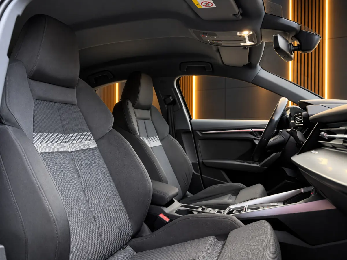 35 TFSI Business edition | Origineel NL | Carplay - Android Auto | Cruise | Navi | Matrix Led | Camera | Parkeerhulp