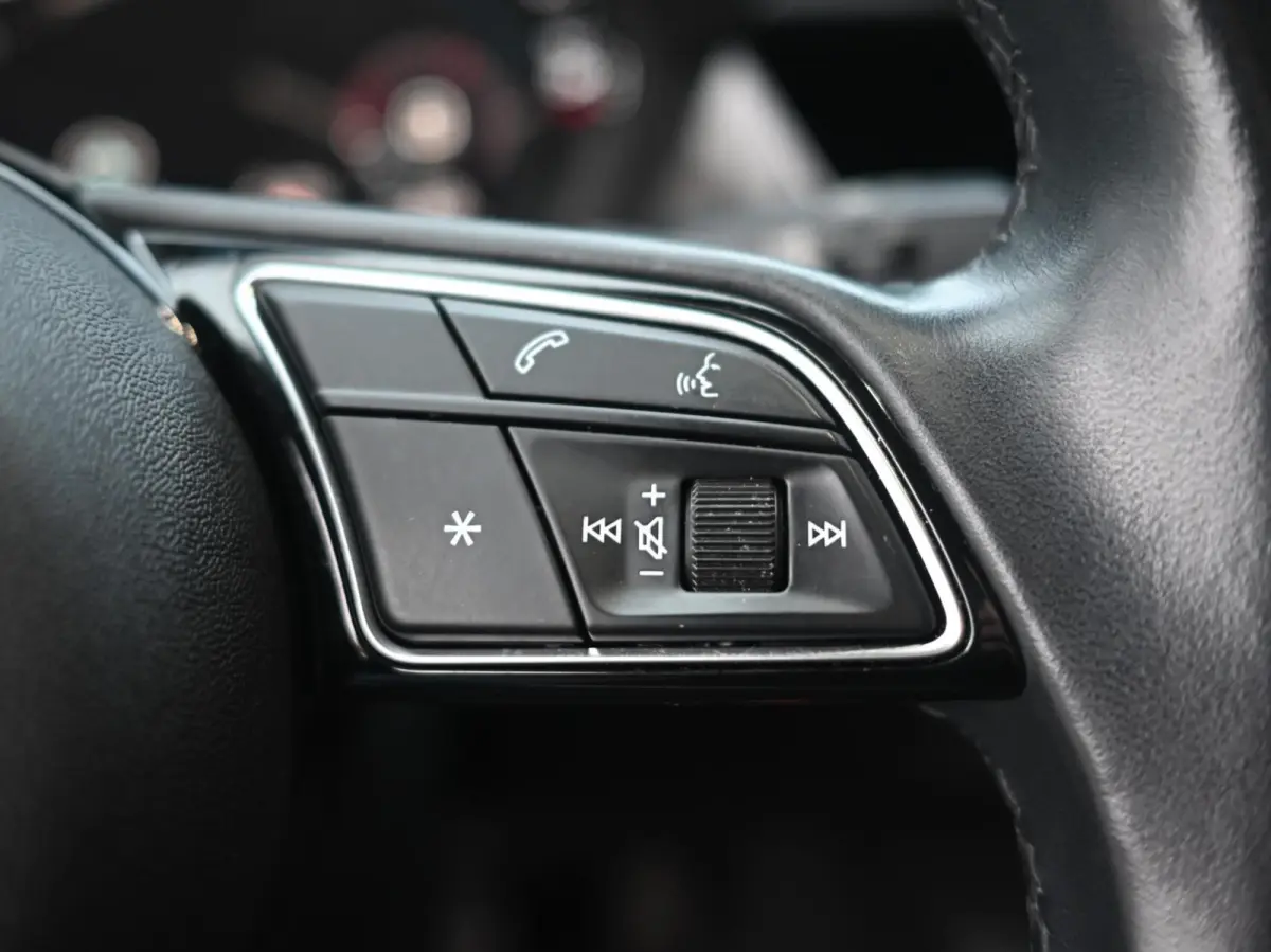 35 TFSI Business edition | Origineel NL | Carplay - Android Auto | Cruise | Navi | Matrix Led | Camera | Parkeerhulp