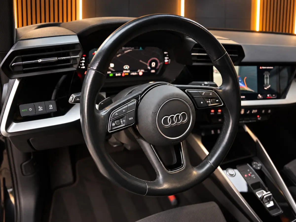 35 TFSI Business edition | Origineel NL | Carplay - Android Auto | Cruise | Navi | Matrix Led | Camera | Parkeerhulp