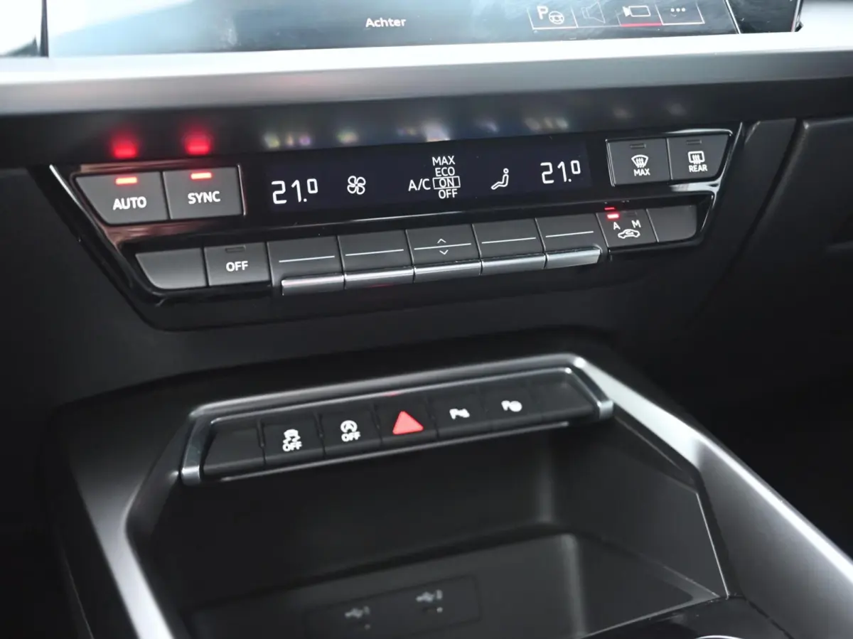 35 TFSI Business edition | Origineel NL | Carplay - Android Auto | Cruise | Navi | Matrix Led | Camera | Parkeerhulp
