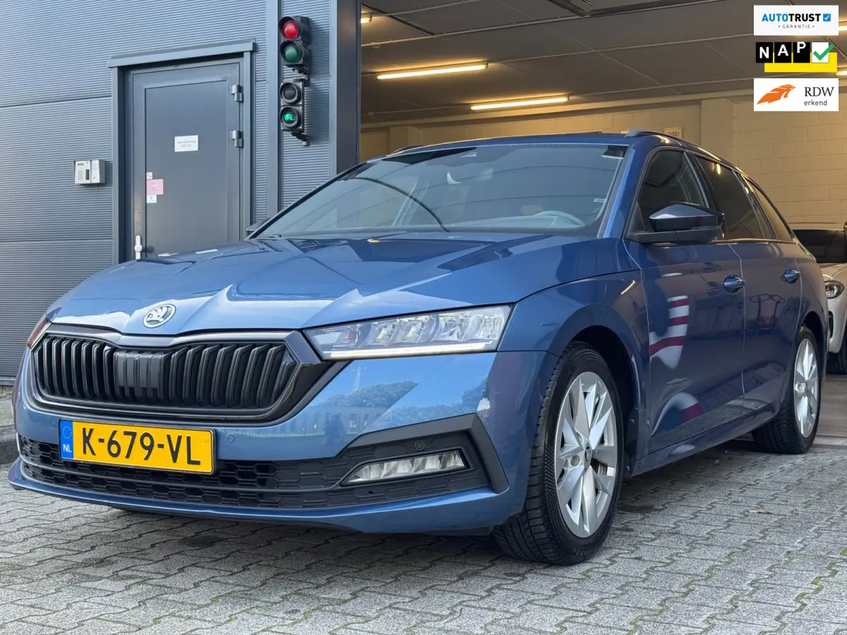 1.0 TSI Sport Business / NAP!! / ADAPTIVE / TREKHAAK / STUURVERW. / CARPLAY / SFEER / P.SENSOR V+A / KEYLESS !