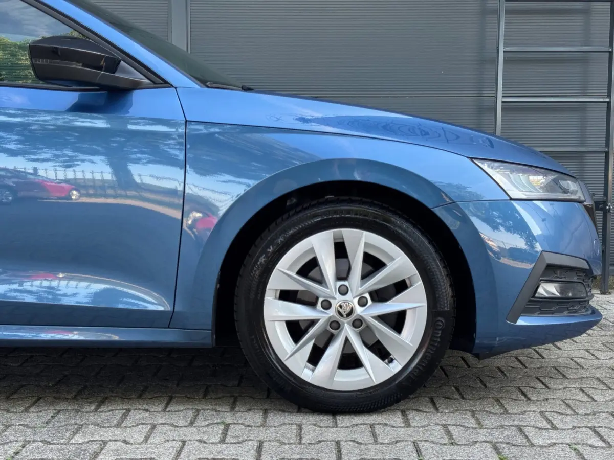 1.0 TSI Sport Business / NAP!! / ADAPTIVE / TREKHAAK / STUURVERW. / CARPLAY / SFEER / P.SENSOR V+A / KEYLESS !