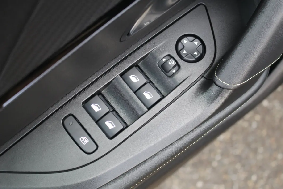 EV GT Pack 50 kWh 3- Fase | Pano | Winterpack | Trekhaak | ACC | BLIS | Leder/Alc. | Camera | CarPlay | Navi | PDC V&A | 18" LMV | Pano | Winterpack | Trekhaak | ACC | BLIS | Leder/Alc. | Ca