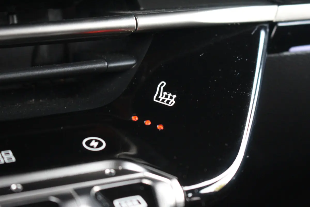 EV GT Pack 50 kWh 3- Fase | Pano | Winterpack | Trekhaak | ACC | BLIS | Leder/Alc. | Camera | CarPlay | Navi | PDC V&A | 18" LMV | Pano | Winterpack | Trekhaak | ACC | BLIS | Leder/Alc. | Ca