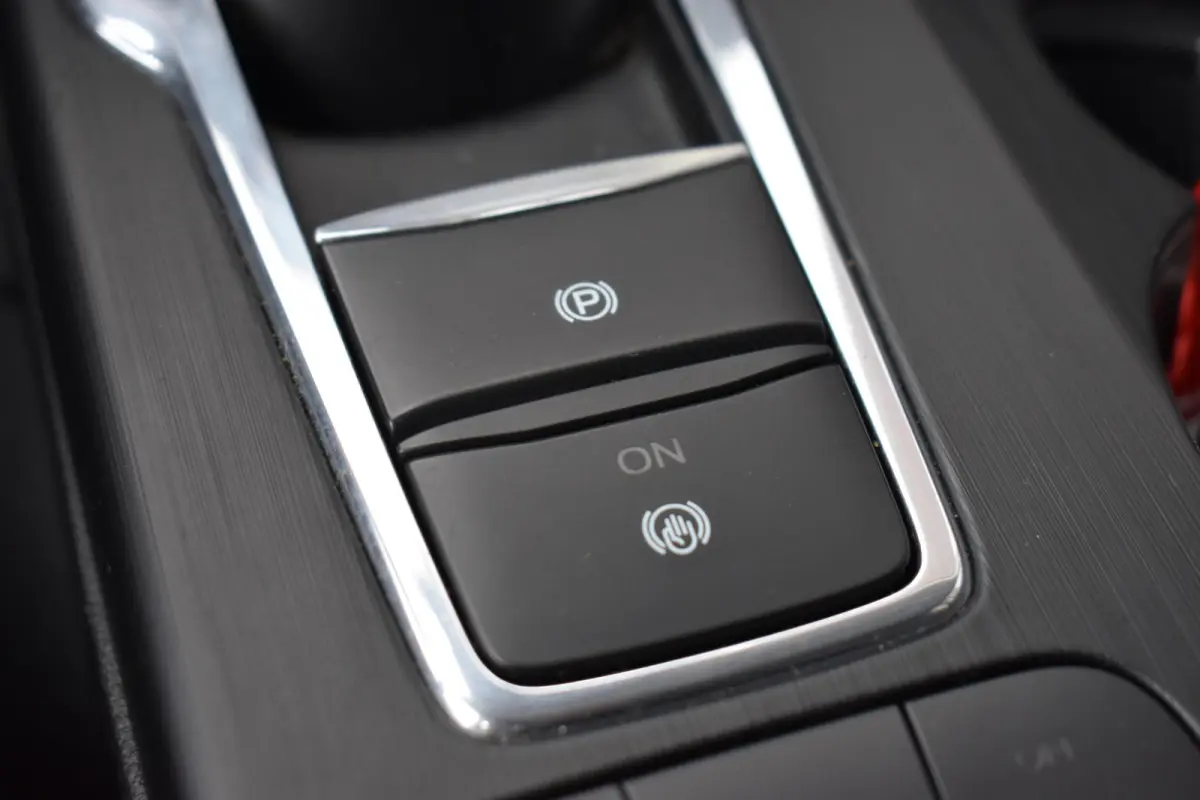2.5 PHEV ECC LMV NAVI CRUISE