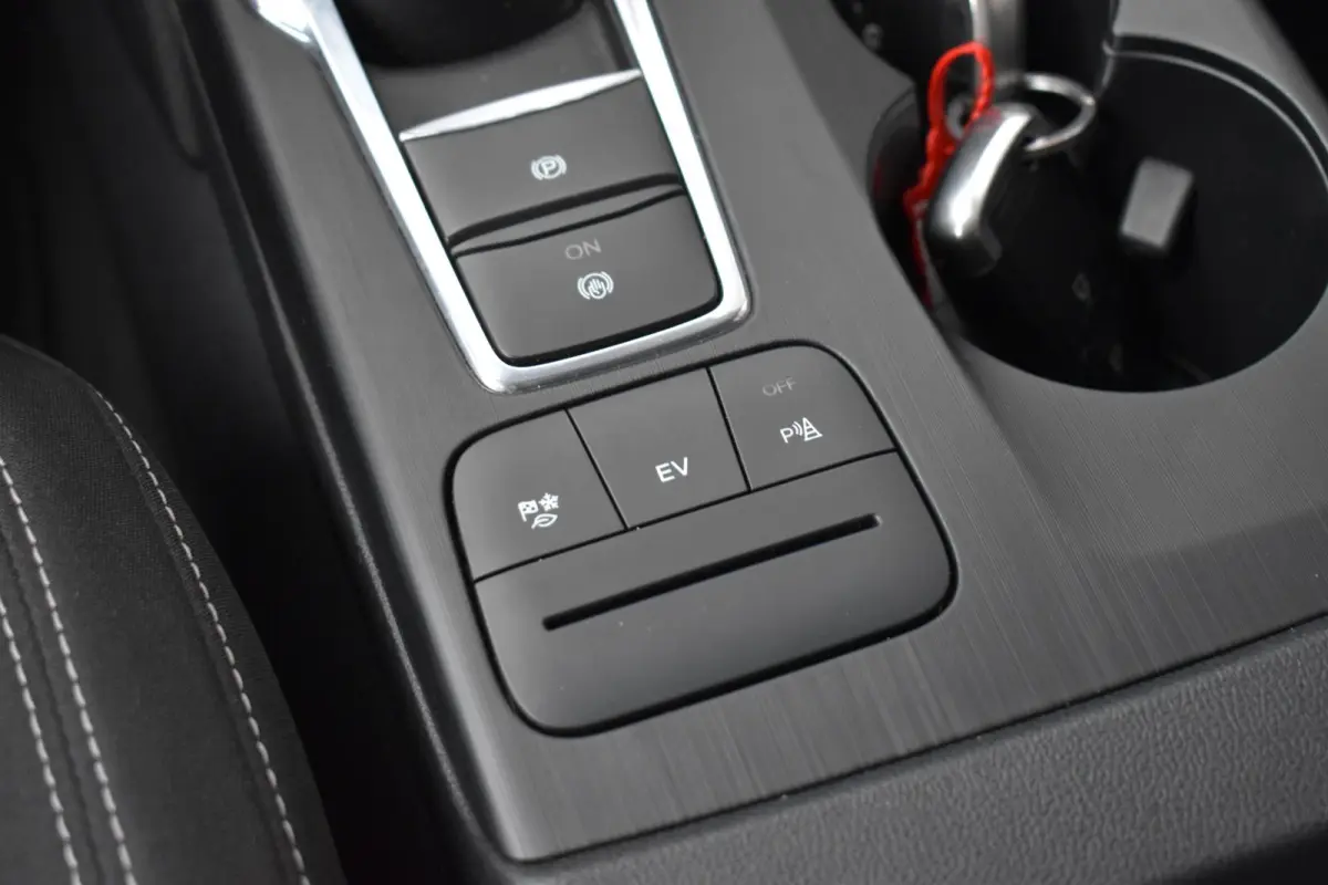 2.5 PHEV ECC LMV NAVI CRUISE