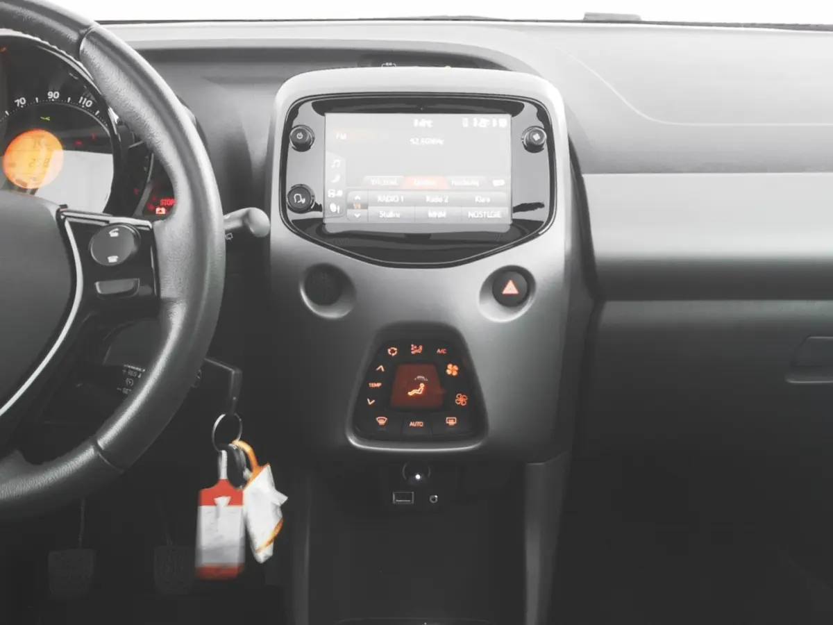 1.0 VVT-i x-joy | SCHUIFDAK | ECC | CARPLAY | VELGEN !
