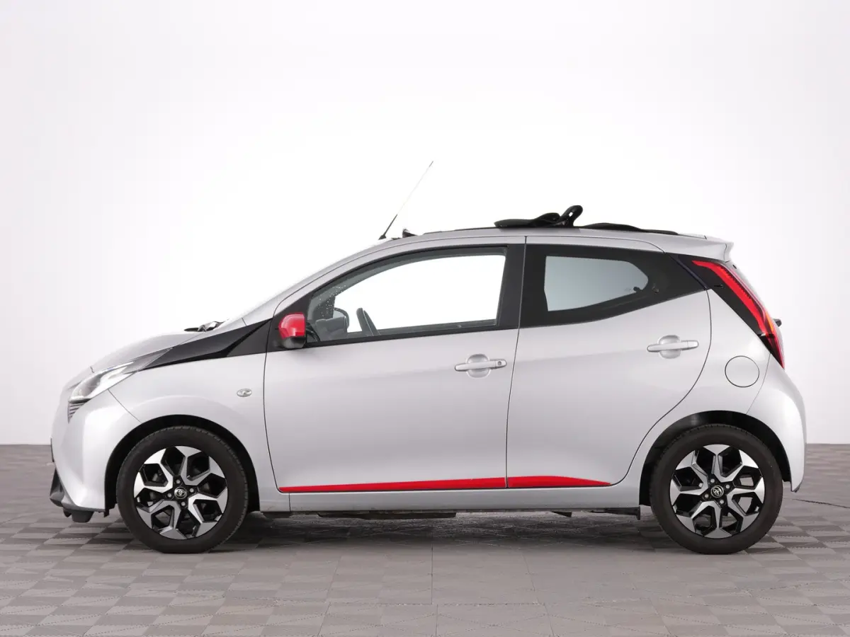 1.0 VVT-i x-joy | SCHUIFDAK | ECC | CARPLAY | VELGEN !
