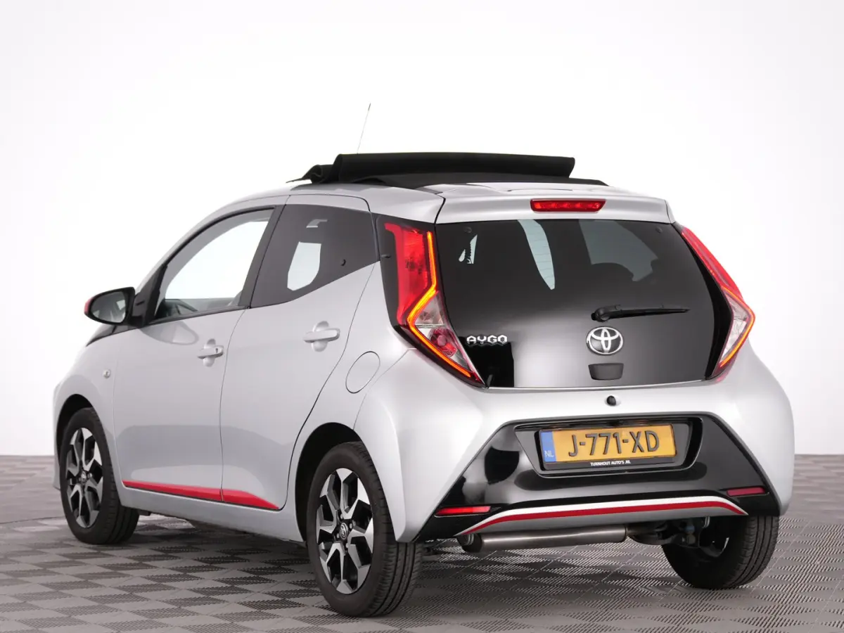 1.0 VVT-i x-joy | SCHUIFDAK | ECC | CARPLAY | VELGEN !
