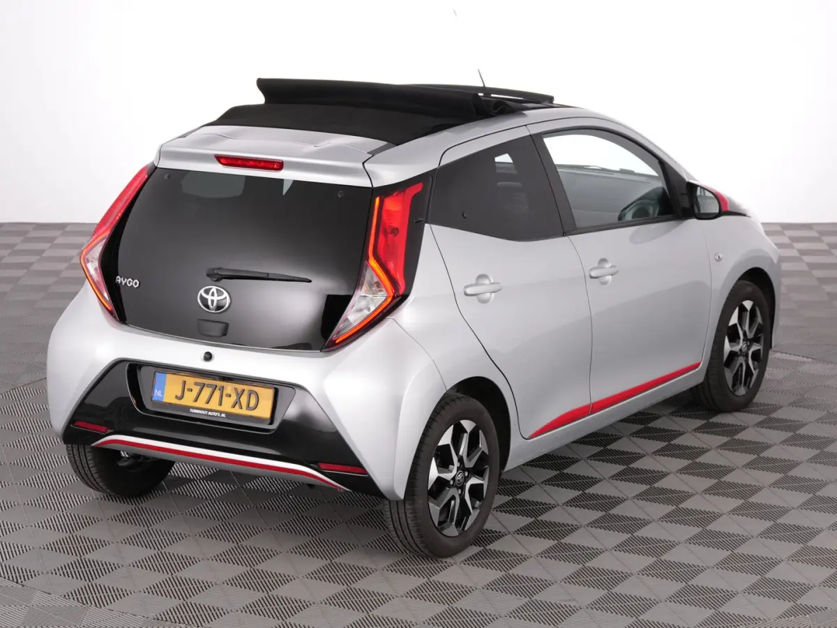 1.0 VVT-i x-joy | SCHUIFDAK | ECC | CARPLAY | VELGEN !