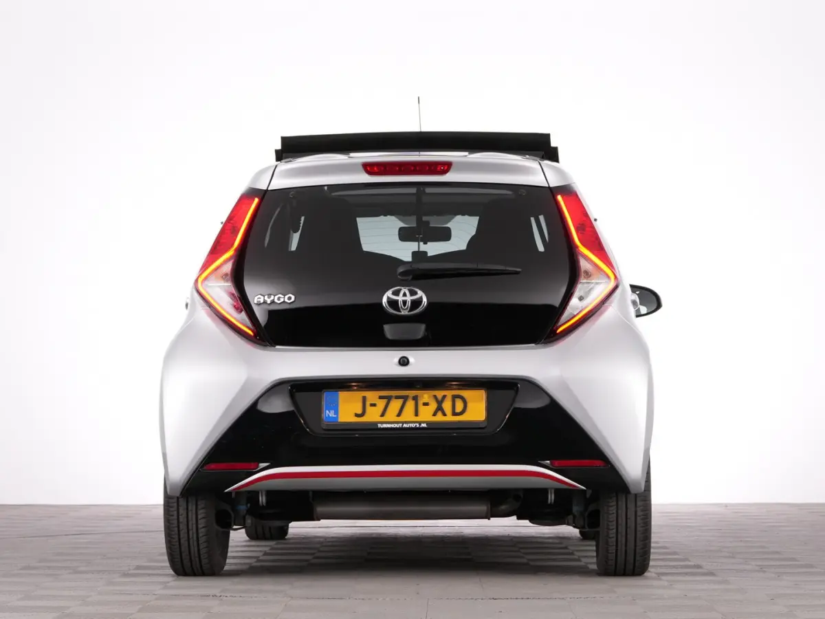 1.0 VVT-i x-joy | SCHUIFDAK | ECC | CARPLAY | VELGEN !