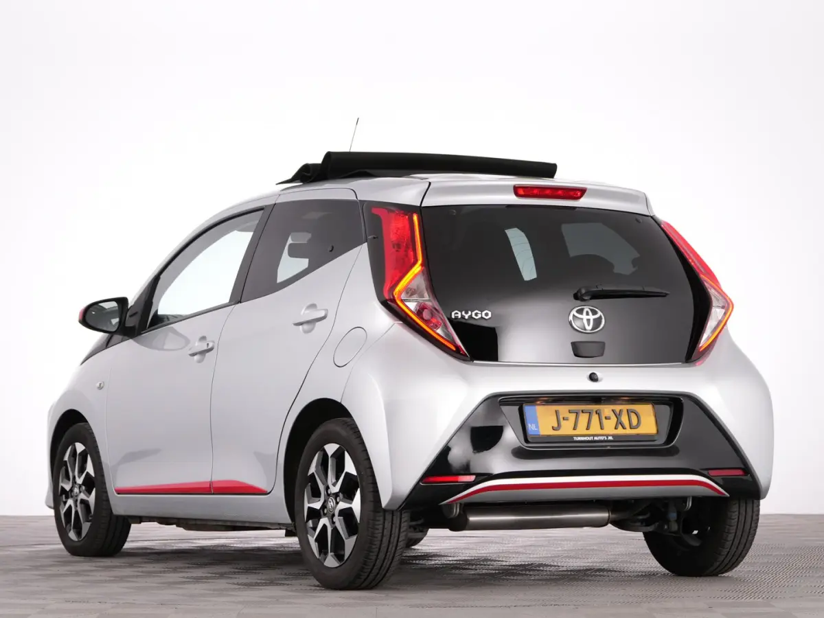 1.0 VVT-i x-joy | SCHUIFDAK | ECC | CARPLAY | VELGEN !