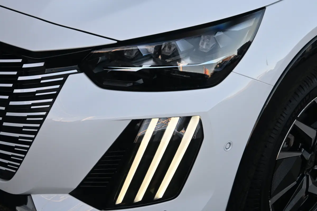 EV GT 51 kWh 95,7% SOH | Adaptive Cruise | Stoelverwarming & Massage | Alcantara | 360 Camera | Dodehoek-Detectie | Sfeerverlichting