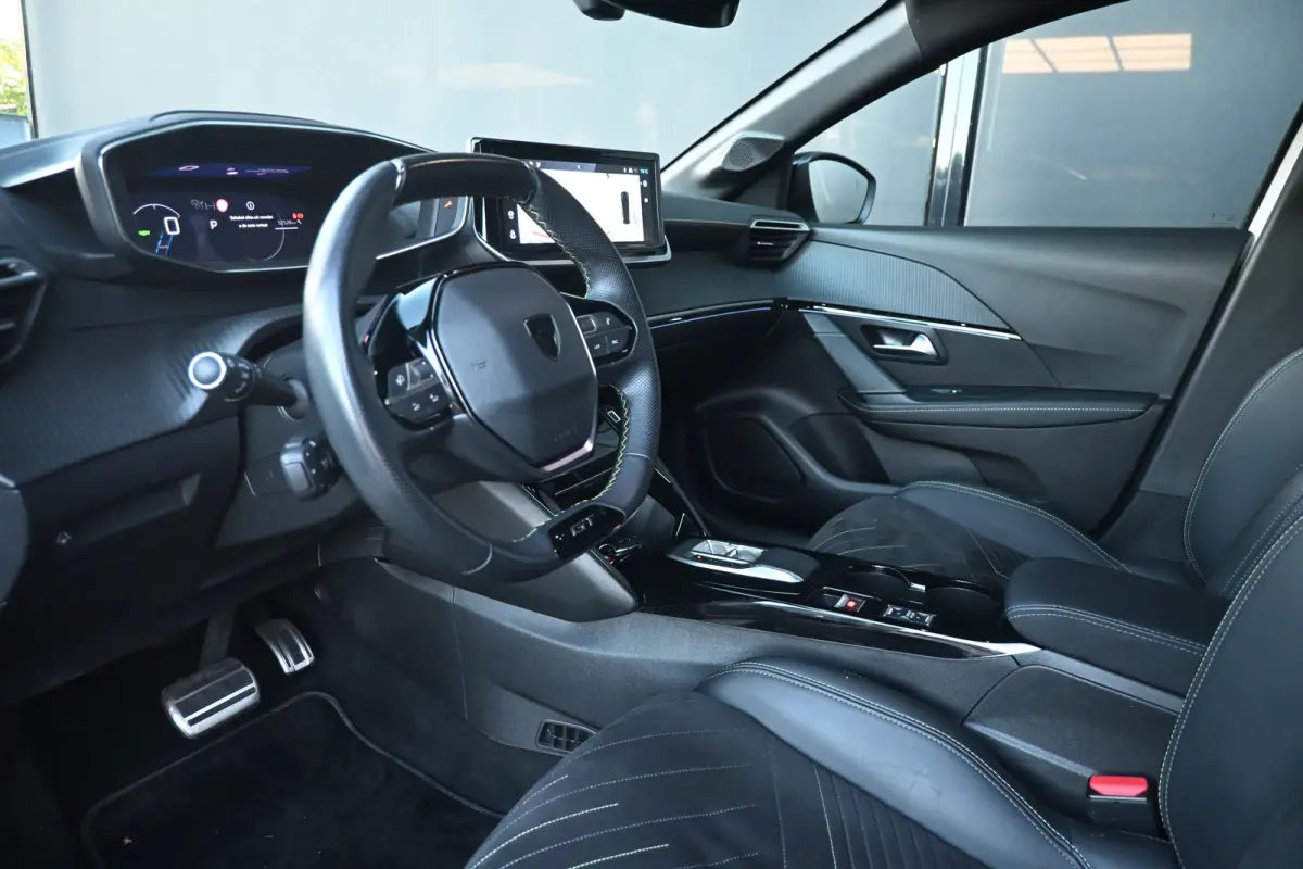 EV GT 51 kWh 95,7% SOH | Adaptive Cruise | Stoelverwarming & Massage | Alcantara | 360 Camera | Dodehoek-Detectie | Sfeerverlichting