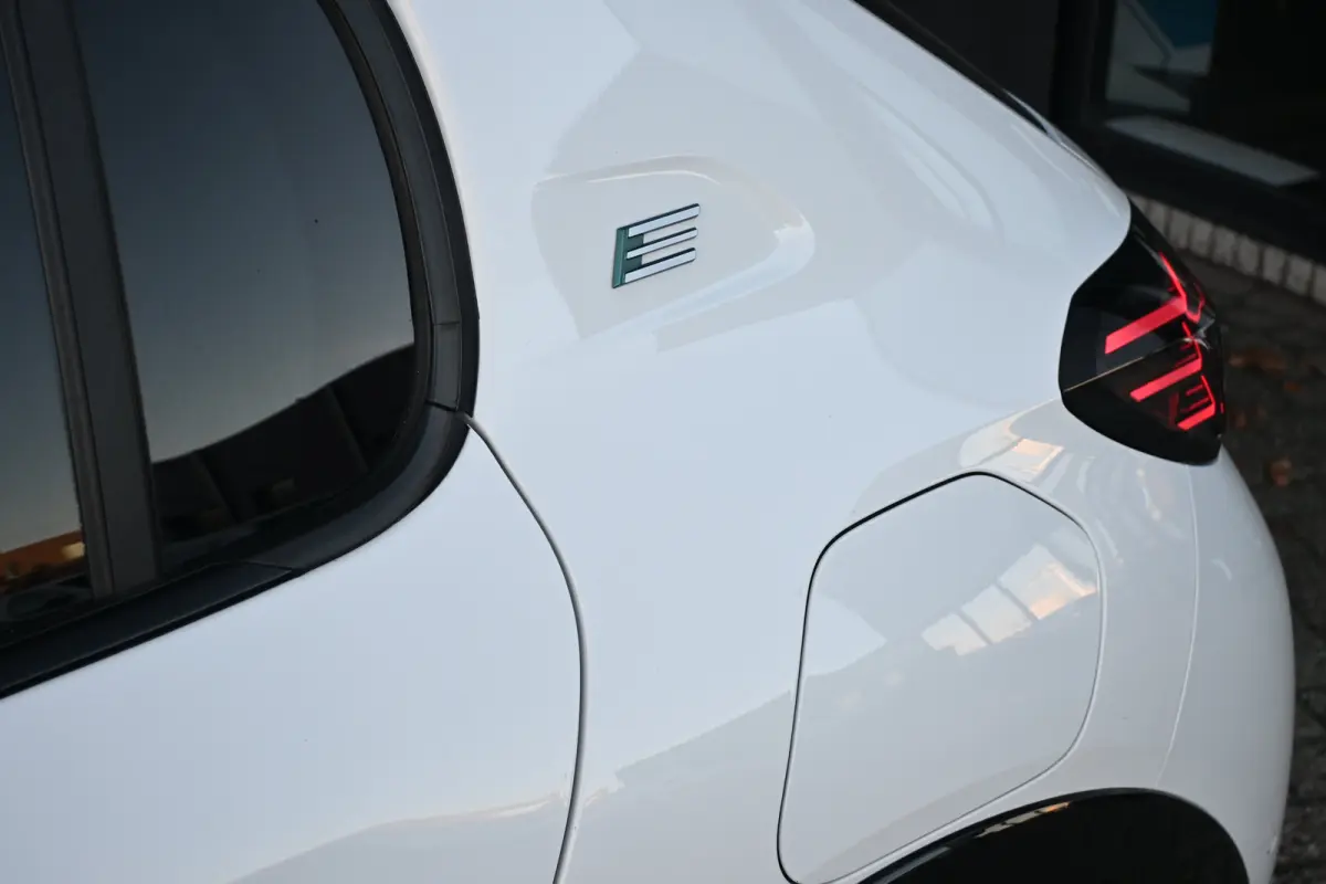 EV GT 51 kWh 95,7% SOH | Adaptive Cruise | Stoelverwarming & Massage | Alcantara | 360 Camera | Dodehoek-Detectie | Sfeerverlichting