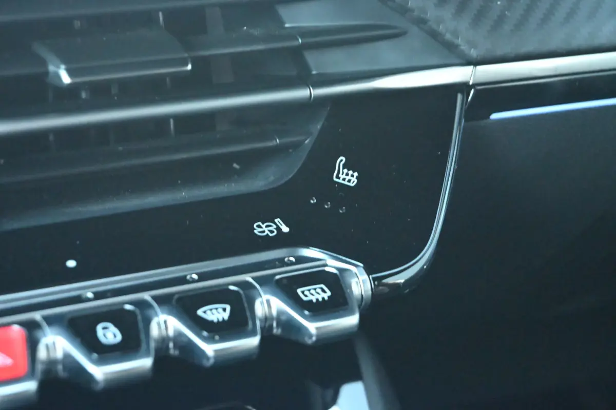 EV GT 51 kWh 95,7% SOH | Adaptive Cruise | Stoelverwarming & Massage | Alcantara | 360 Camera | Dodehoek-Detectie | Sfeerverlichting