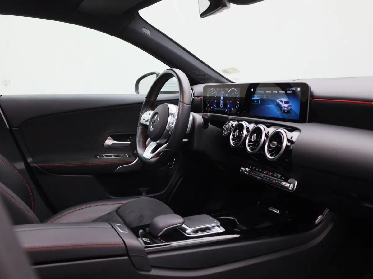 200 Business Solution AMG | Wordt Verwacht | Apple Carplay / Android Auto | Panoramadak | Stoelverwarming | Achteruitrijcamera | Parkeersensoren |