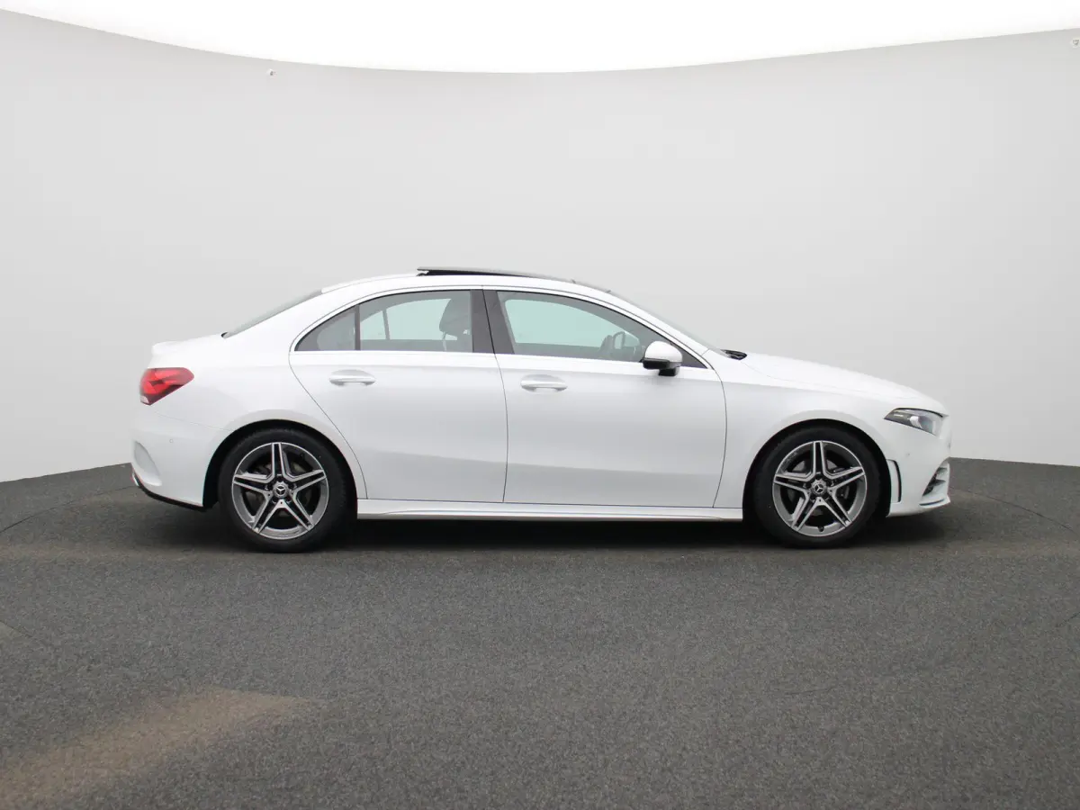 200 Business Solution AMG | Wordt Verwacht | Apple Carplay / Android Auto | Panoramadak | Stoelverwarming | Achteruitrijcamera | Parkeersensoren |