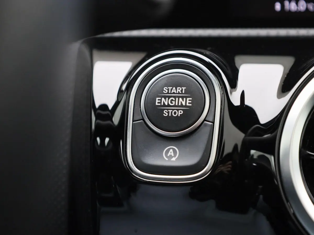 200 Business Solution AMG | Wordt Verwacht | Apple Carplay / Android Auto | Panoramadak | Stoelverwarming | Achteruitrijcamera | Parkeersensoren |