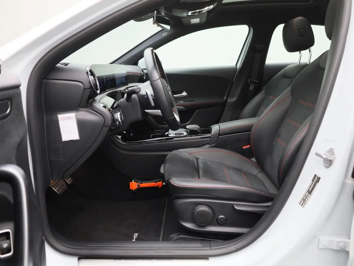 200 Business Solution AMG | Wordt Verwacht | Apple Carplay / Android Auto | Panoramadak | Stoelverwarming | Achteruitrijcamera | Parkeersensoren |