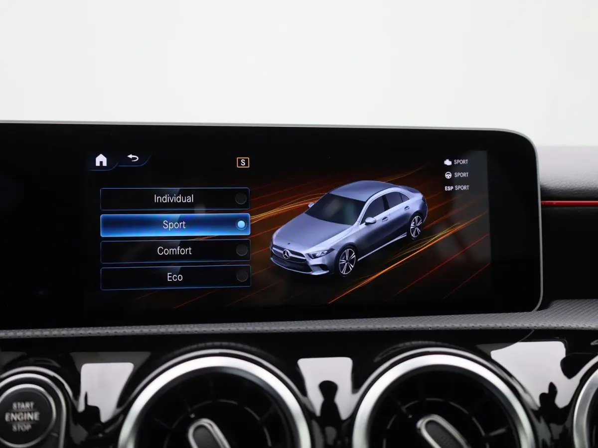 200 Business Solution AMG | Wordt Verwacht | Apple Carplay / Android Auto | Panoramadak | Stoelverwarming | Achteruitrijcamera | Parkeersensoren |
