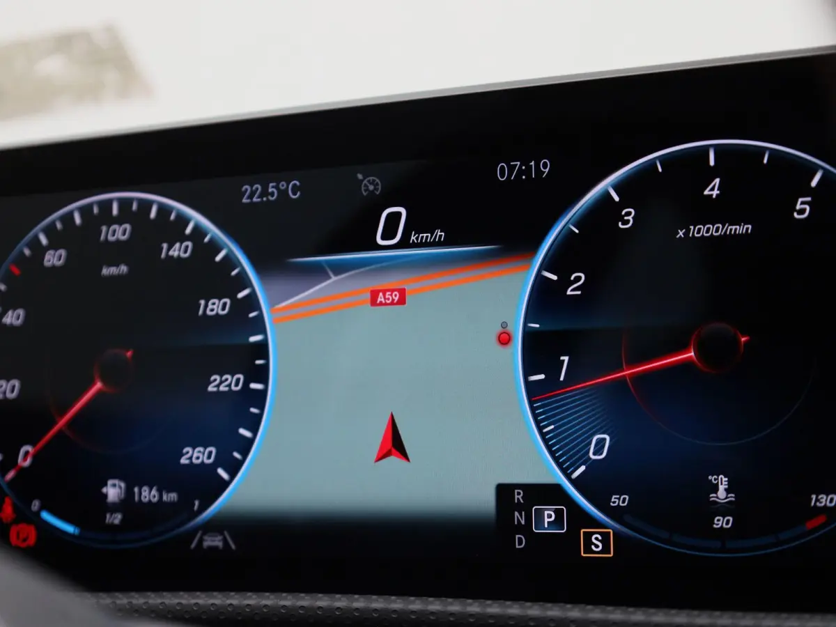 200 Business Solution AMG | Wordt Verwacht | Apple Carplay / Android Auto | Panoramadak | Stoelverwarming | Achteruitrijcamera | Parkeersensoren |