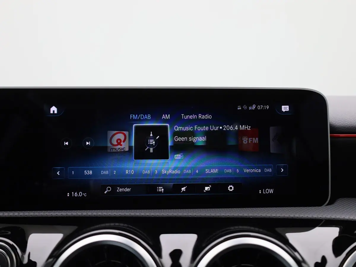 200 Business Solution AMG | Wordt Verwacht | Apple Carplay / Android Auto | Panoramadak | Stoelverwarming | Achteruitrijcamera | Parkeersensoren |