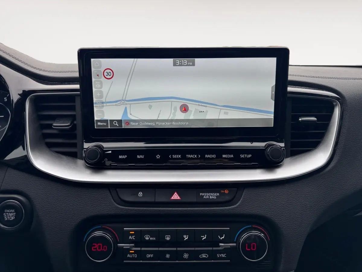1.0 T-GDi DynamicPlusLine | Navigatie | Climate control | Cruise control | Parkeercamera  | Stoel + stuurverwarming