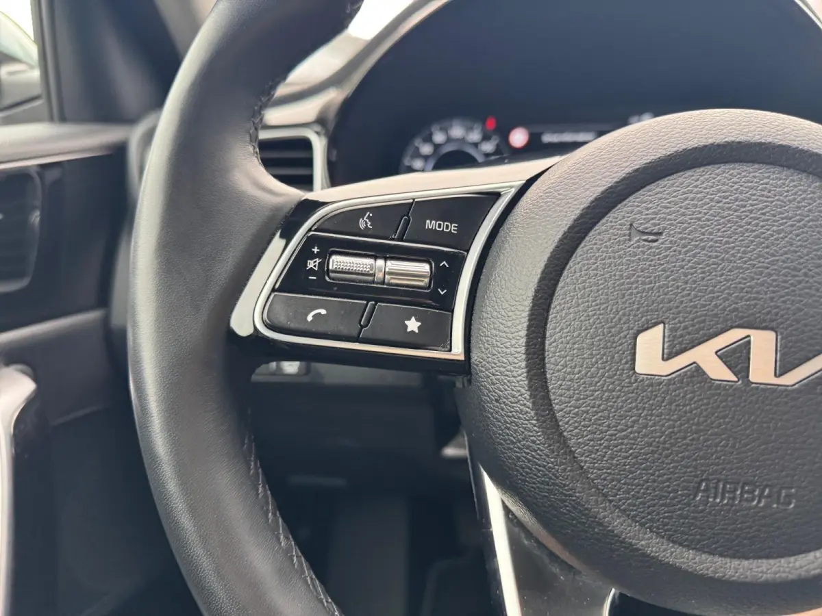 1.0 T-GDi DynamicPlusLine | Navigatie | Climate control | Cruise control | Parkeercamera  | Stoel + stuurverwarming