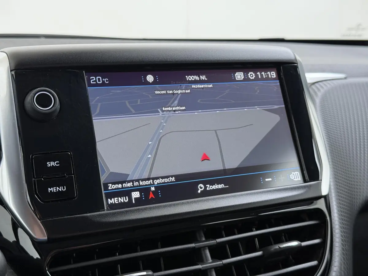 1.2 PureTech Allure | Navigatie | Parkeersensoren achter | Cruise Control | 16'' Lichtmetalen velgen |