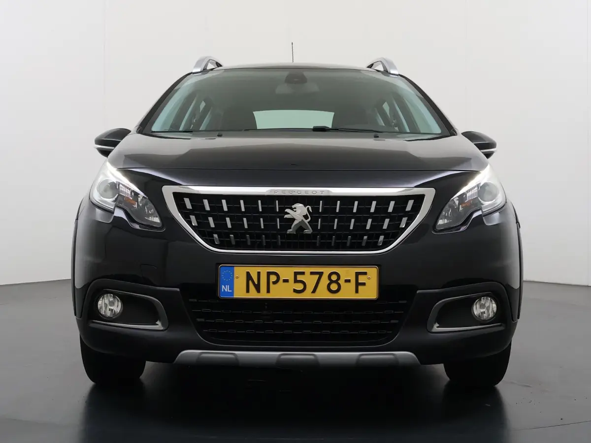 1.2 PureTech Allure | Navigatie | Parkeersensoren achter | Cruise Control | 16'' Lichtmetalen velgen |