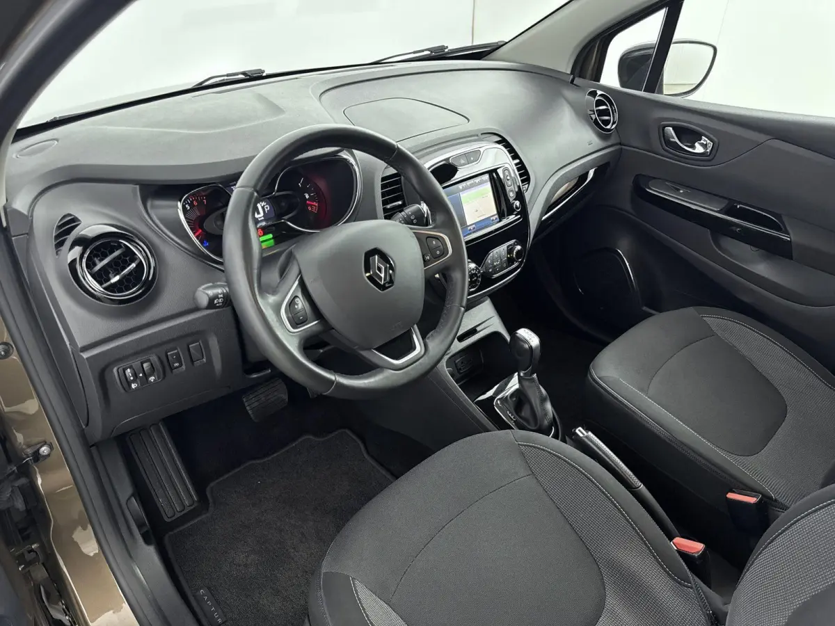 Dynamique 120pk | Camera | Navigatie | Cruise Control | Automaat!