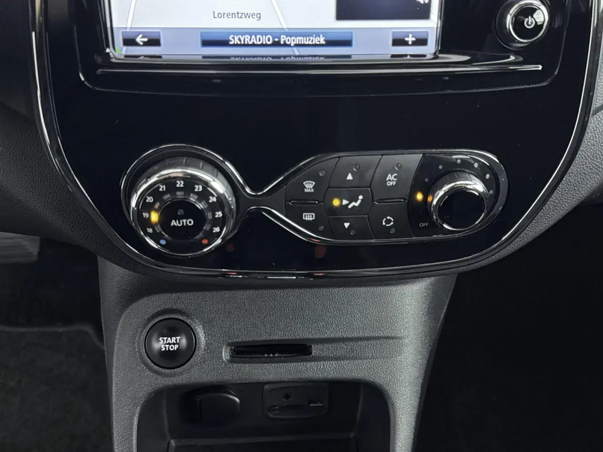 Dynamique 120pk | Camera | Navigatie | Cruise Control | Automaat!