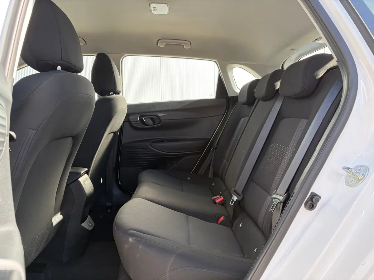 1.0 T-GDI 100pk Comfort | Airco | Camera | Carplay | Cruise control | Dodehoek detectie | Navigatie | Parkeersensoren | Digitaal cockpit | Lichtmetalen velgen