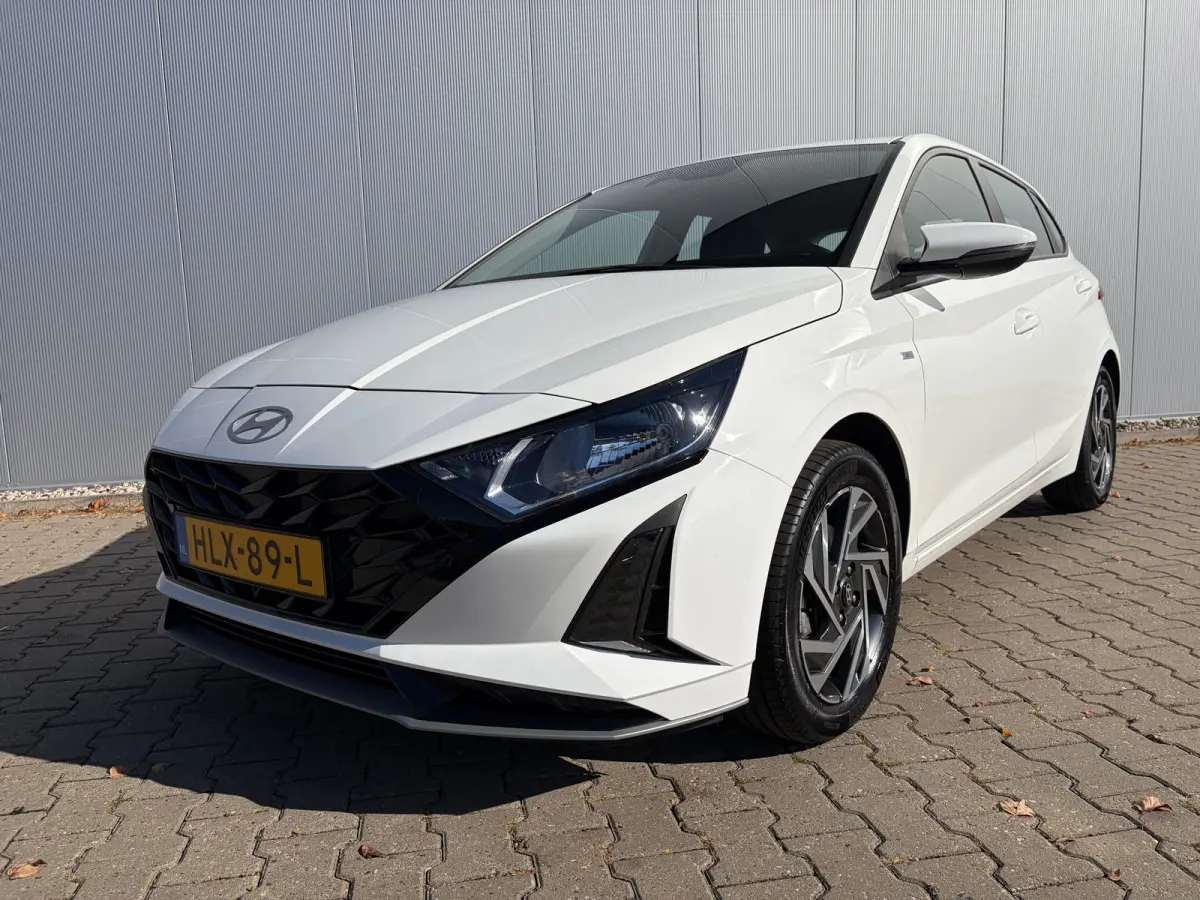 1.0 T-GDI 100pk Comfort | Airco | Camera | Carplay | Cruise control | Dodehoek detectie | Navigatie | Parkeersensoren | Digitaal cockpit | Lichtmetalen velgen