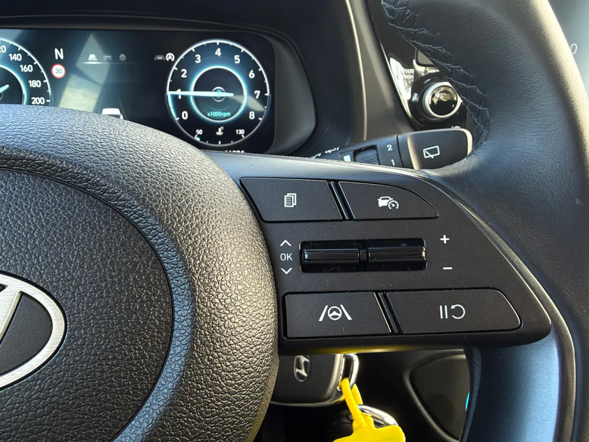 1.0 T-GDI 100pk Comfort | Airco | Camera | Carplay | Cruise control | Dodehoek detectie | Navigatie | Parkeersensoren | Digitaal cockpit | Lichtmetalen velgen