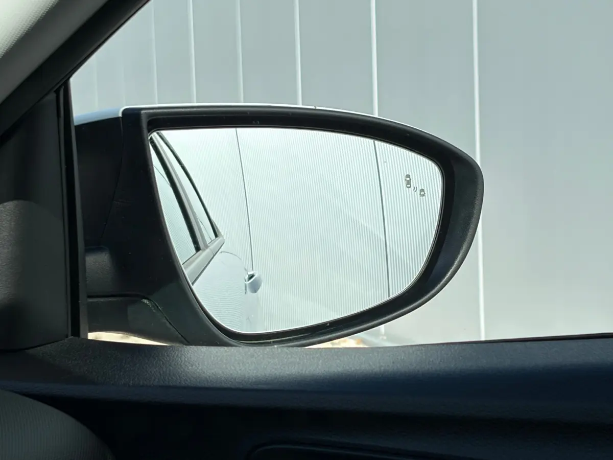 1.0 T-GDI 100pk Comfort | Airco | Camera | Carplay | Cruise control | Dodehoek detectie | Navigatie | Parkeersensoren | Digitaal cockpit | Lichtmetalen velgen